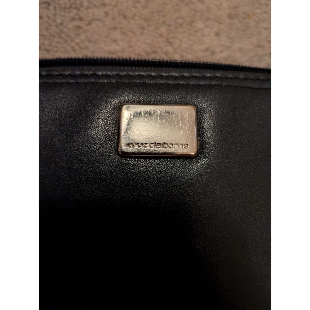 Liz Claiborne Black Genuine Leather Zip Around Continental‎ Wallet Gold Logo